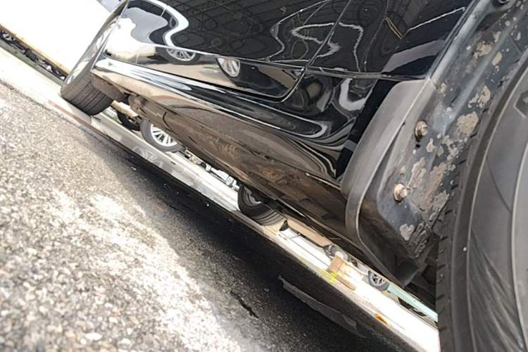Used Toyota Crown 2015 2.0T Fashion Edition Right Side Sill