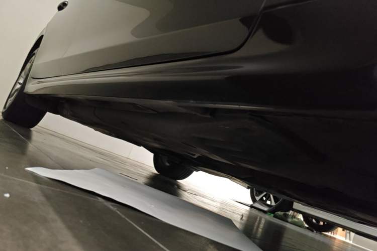 Used Toyota Crown 2015 2.0T Fashion Edition Right Side Sill