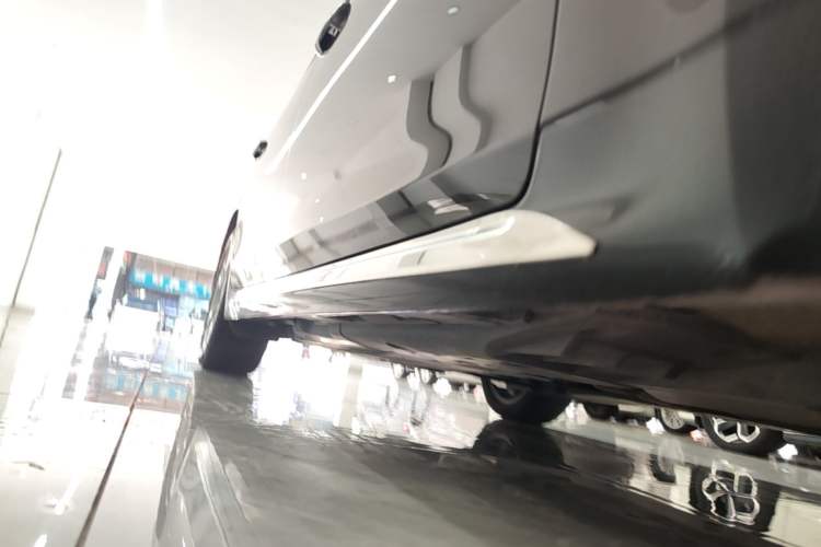 Used Toyota Crown 2015 2.5L Smart Edition Right Side Sill