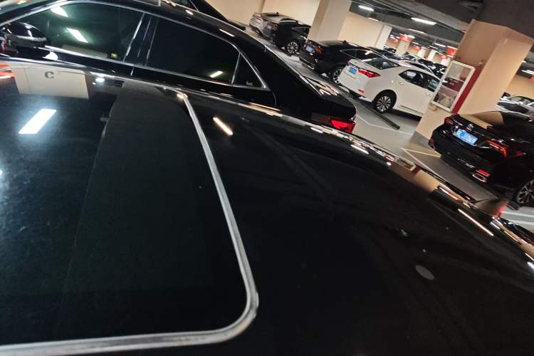 Used Toyota Crown 2015 2.0T Fashion Edition Roof