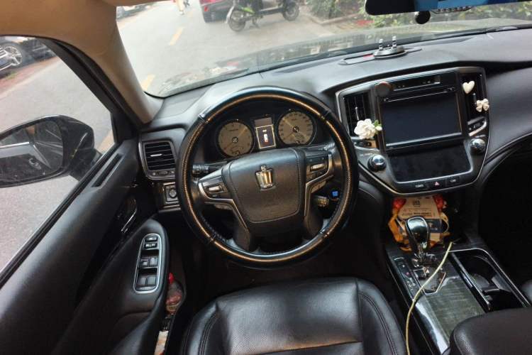 Used Toyota Crown 2015 2.0T Fashion Edition Steering Wheel