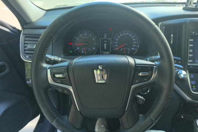 Used Toyota Crown 2015 2.0T Fashion Edition Steering Wheel