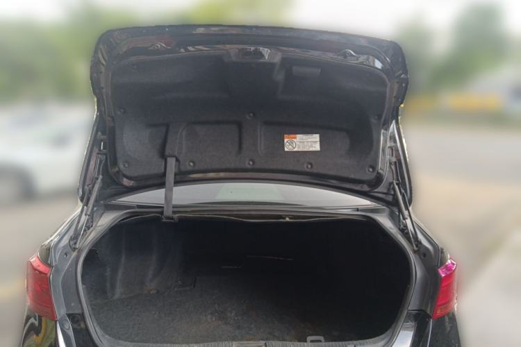 Used Toyota Crown 2015 2.0T Elite Edition Trunk