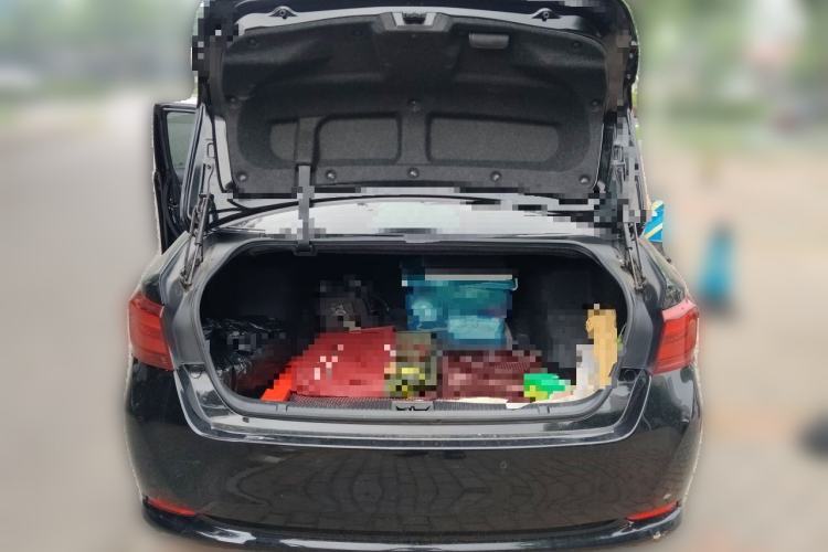 Used Toyota Crown 2015 2.0T Fashion Edition Trunk