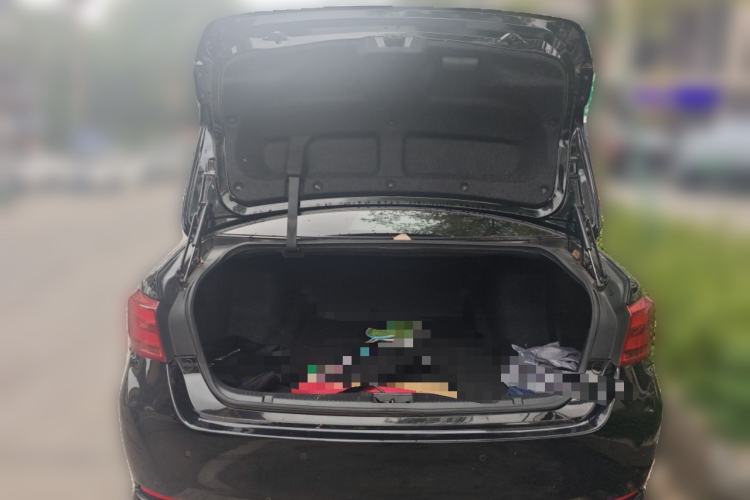 Used Toyota Crown 2015 2.0T Fashion Edition Trunk