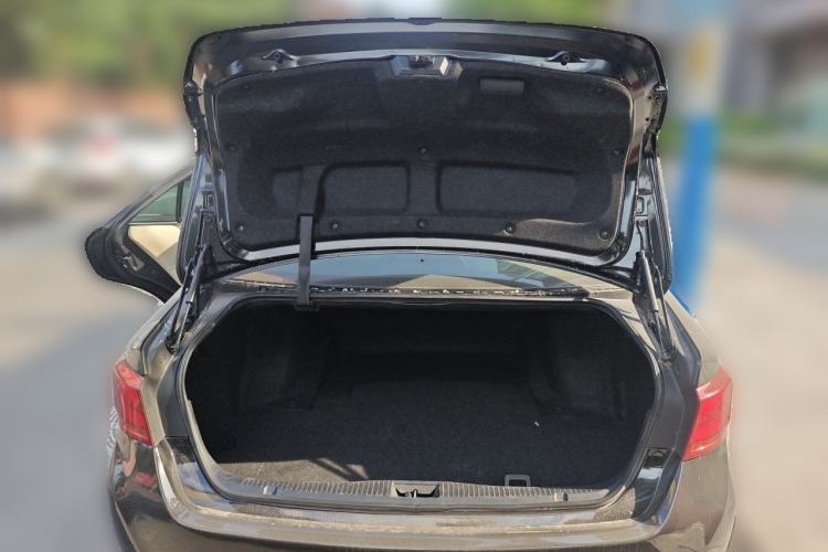 Used Toyota Crown 2015 2.0T Fashion Edition Trunk