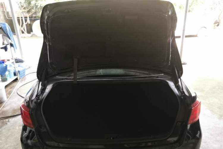 Used Toyota Crown 2015 2.0T Fashion Edition Trunk