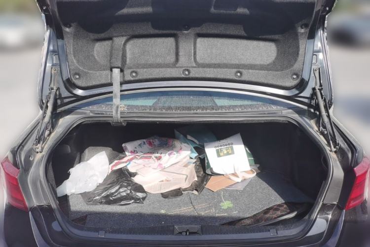 Used Toyota Crown 2015 2.0T Fashion Edition Trunk