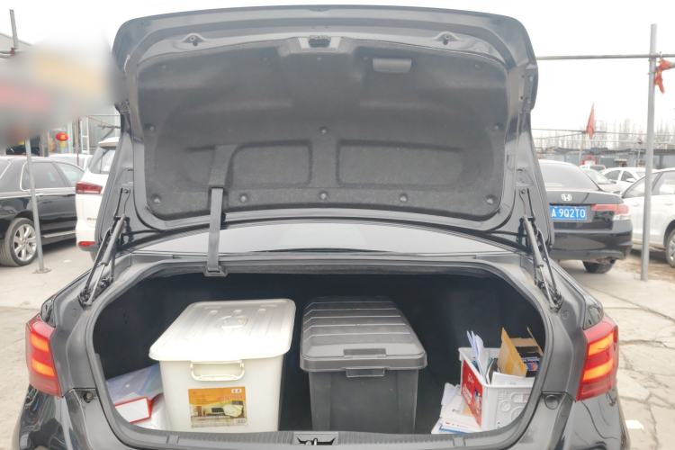 Used Toyota Crown 2015 2.0T Fashion Edition Trunk
