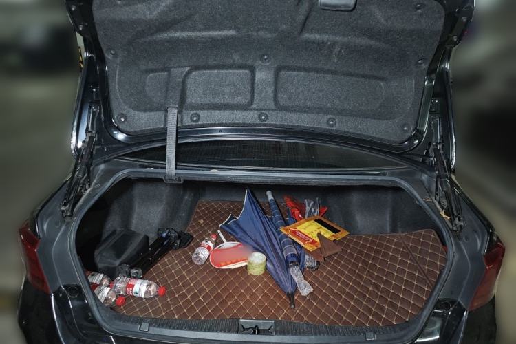 Used Toyota Crown 2015 2.0T Fashion Edition Trunk