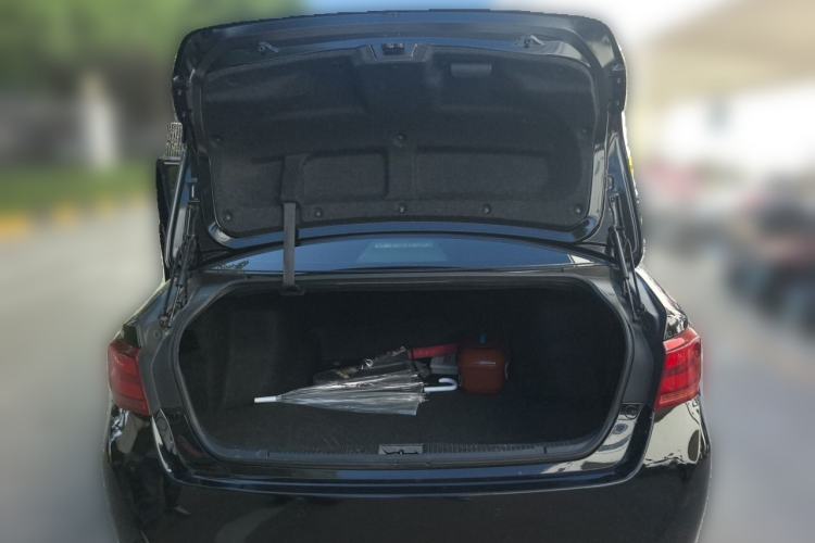 Used Toyota Crown 2015 2.0T Fashion Edition Trunk