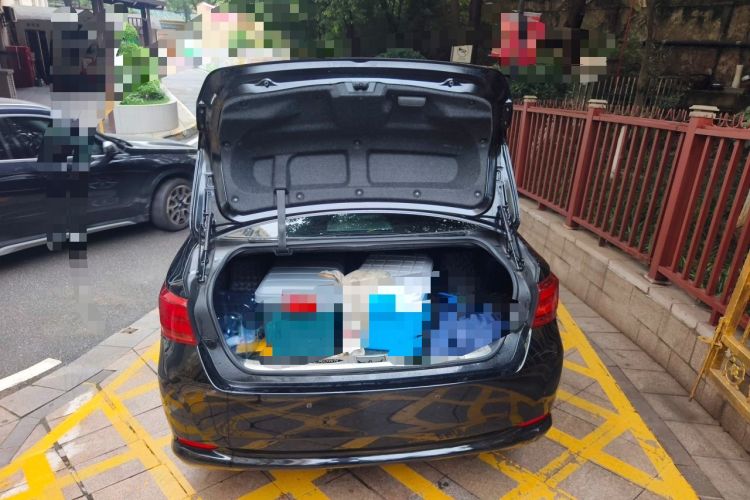 Used Toyota Crown 2015 2.5L Smart Edition Trunk