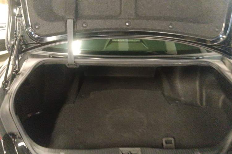Used Toyota Crown 2015 2.0T Fashion Edition Trunk