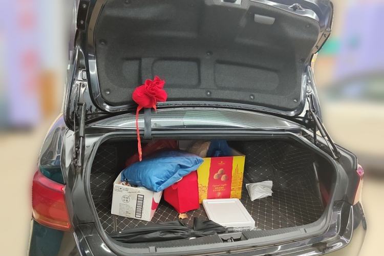 Used Toyota Crown 2015 2.0T Fashion Edition Trunk