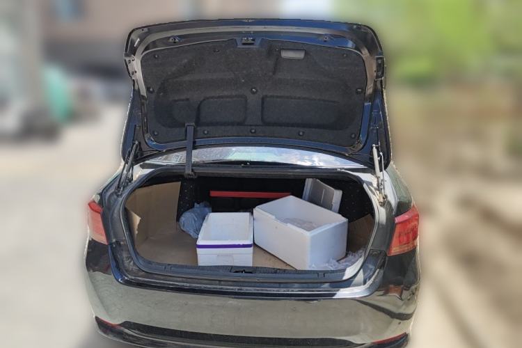 Used Toyota Crown 2015 2.0T Fashion Edition Trunk