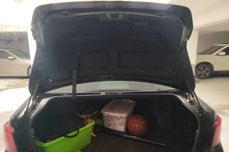 Used Toyota Crown 2015 2.0T Fashion Edition Trunk