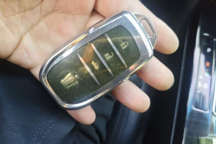Used Toyota Crown 2015 2.0T Premium Edition Vehicle Key