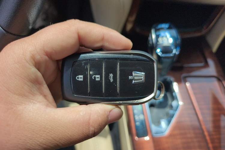Used Toyota Crown 2015 2.0T Fashion Edition Vehicle Key