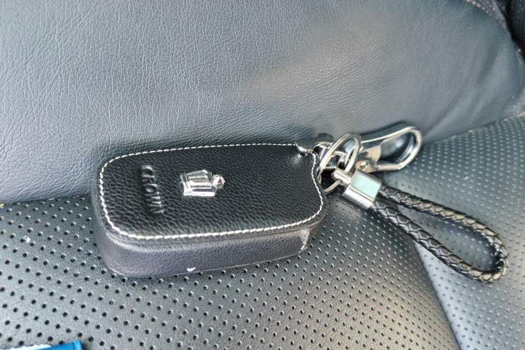 Used Toyota Crown 2015 2.0T Fashion Edition Vehicle Key