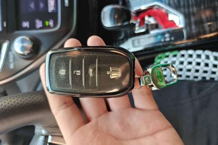 Used Toyota Crown 2015 2.5L Smart Edition Vehicle Key