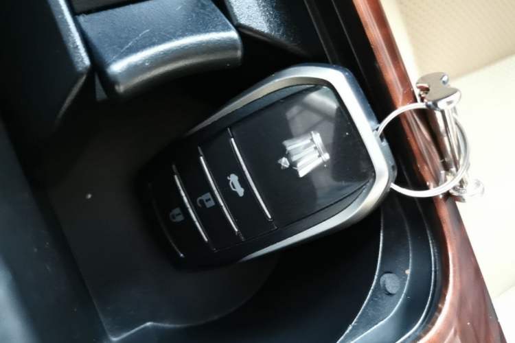 Used Toyota Crown 2015 2.0T Fashion Edition Vehicle Key