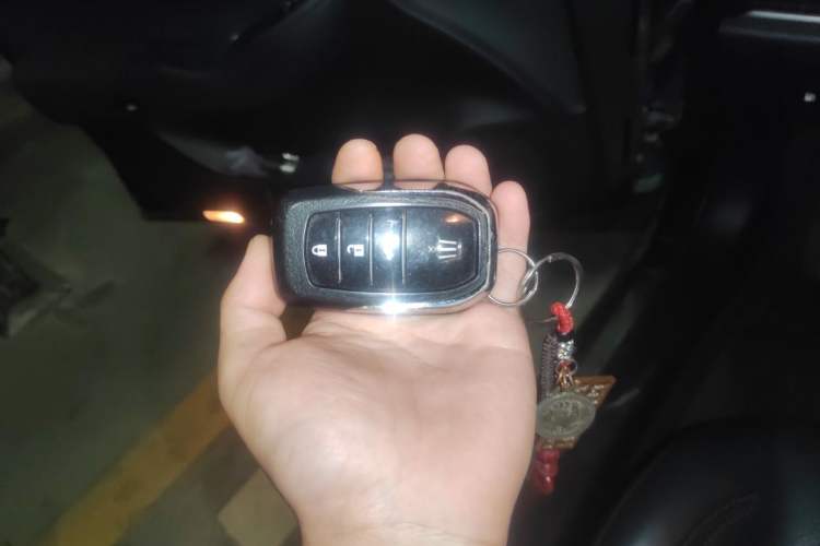 Used Toyota Crown 2015 2.5L Smart Edition Vehicle Key