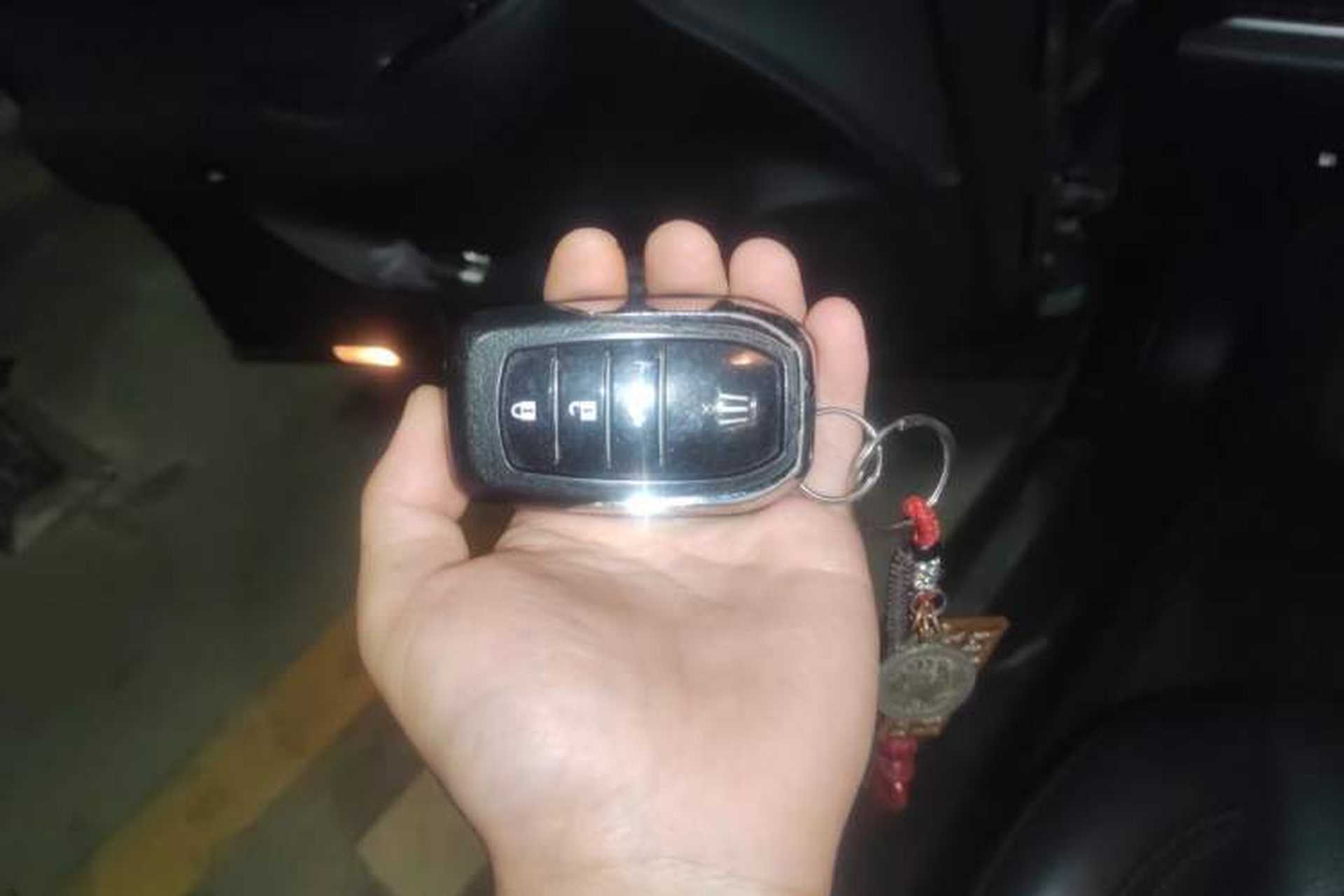 Used Toyota Crown 2015 2.5L Smart Edition Vehicle Key
