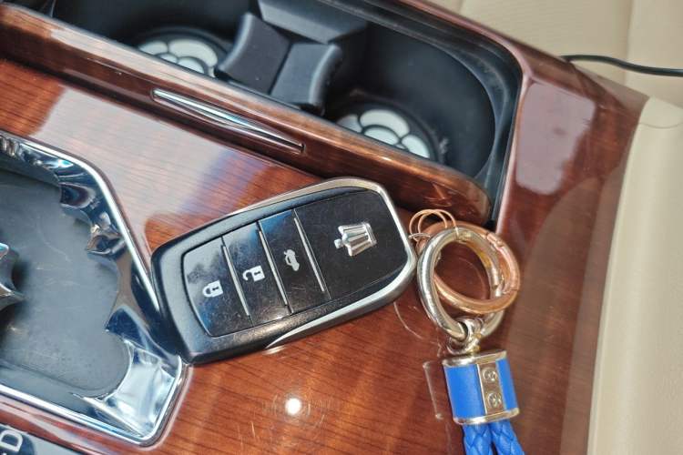 Used Toyota Crown 2015 2.5L Smart Edition Vehicle Key