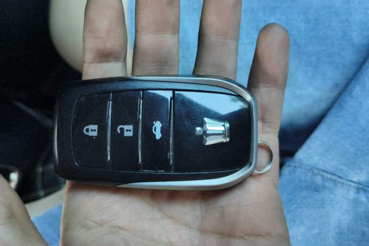 Used Toyota Crown 2015 2.0T Fashion Edition Vehicle Key