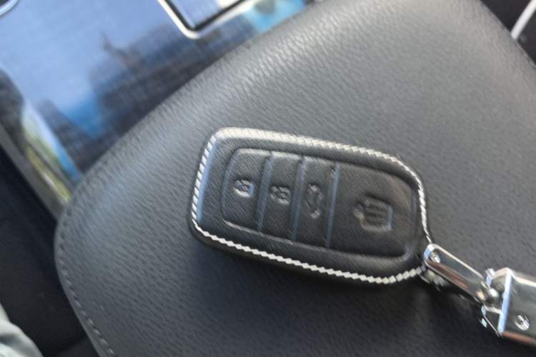 Used Toyota Crown 2015 2.0T Fashion Edition Vehicle Key