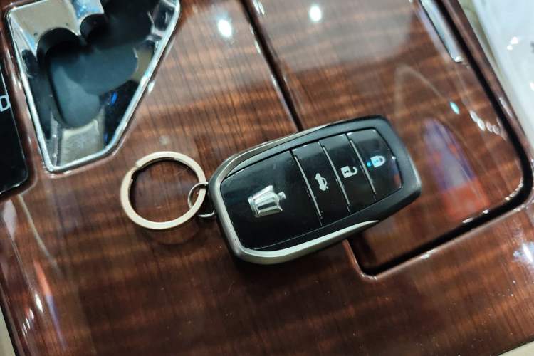 Used Toyota Crown 2015 2.5L Smart Edition Vehicle Key