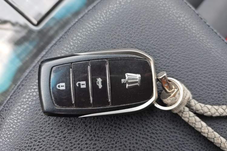 Used Toyota Crown 2015 2.0T Fashion Edition Vehicle Key