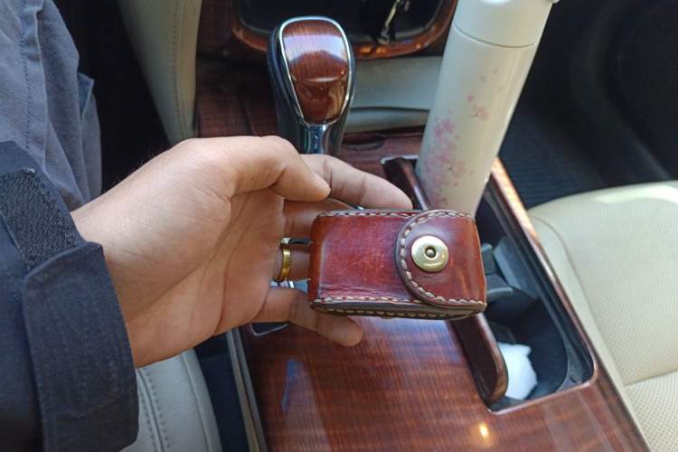 Used Toyota Crown 2015 2.0T Fashion Edition Vehicle Key