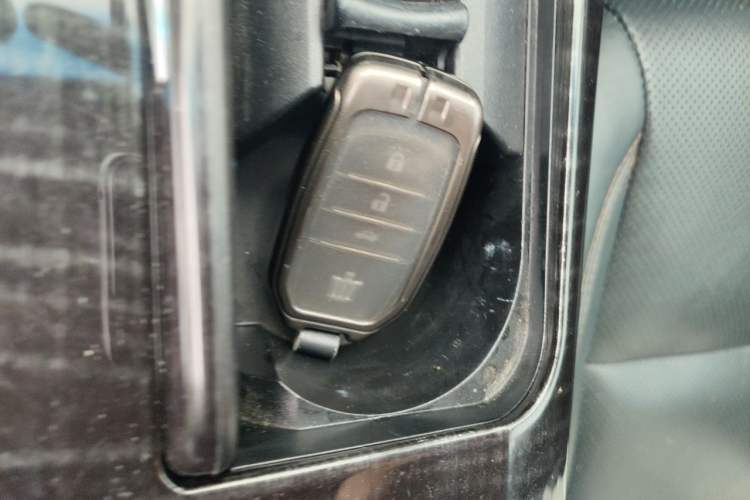 Used Toyota Crown 2015 2.0T Fashion Edition Vehicle Key