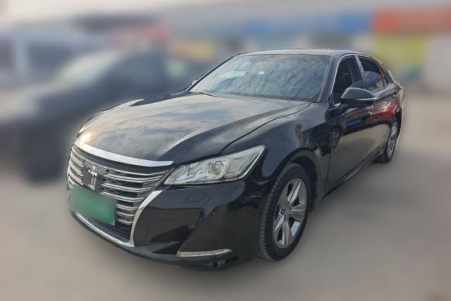 Toyota Crown 2015 2.0T Fashion Edition مستعملة