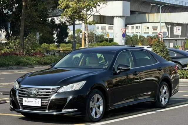 Used Toyota Crown 2015 2.0T Pioneer Edition