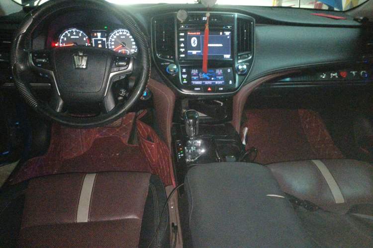 Used Toyota Crown 2015 2.0T Fashion Edition Center Console