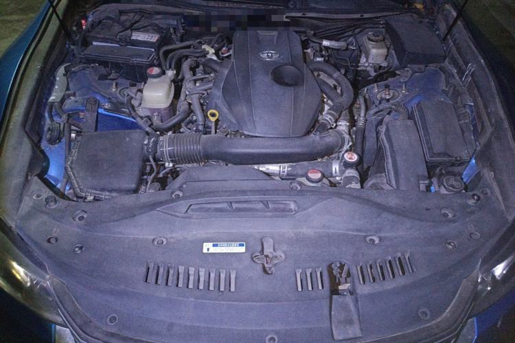 Used Toyota Crown 2015 2.0T Fashion Edition Engine Bay
