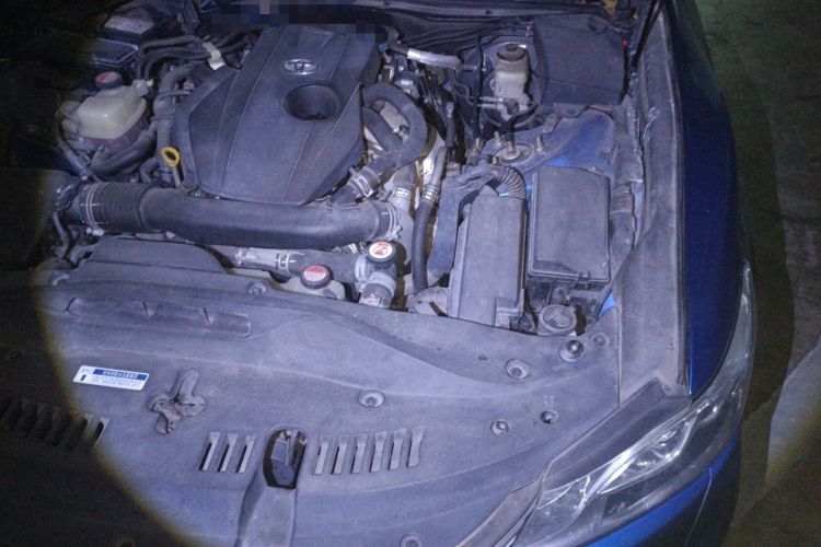 Used Toyota Crown 2015 2.0T Fashion Edition Engine Bay Left