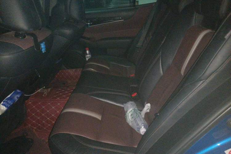 Used Toyota Crown 2015 2.0T Fashion Edition Left Rear Seat