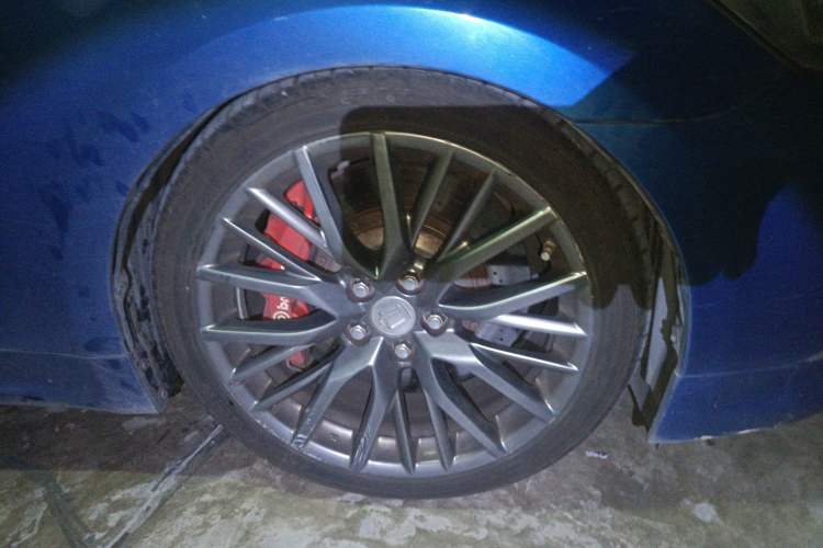 Used Toyota Crown 2015 2.0T Fashion Edition Right Front Wheel Hub