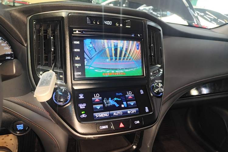 Used Toyota Crown 2015 2.0T Fashion Edition Audio And AC Panel
