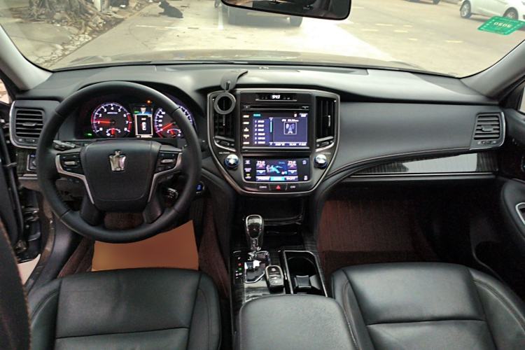 Used Toyota Crown 2015 2.0T Fashion Edition Center Console