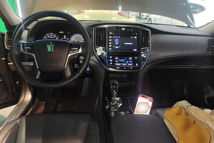 Used Toyota Crown 2015 2.0T Fashion Edition Center Console