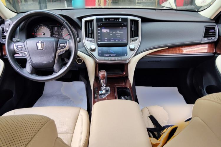 Used Toyota Crown 2015 2.0T Fashion Edition Center Console