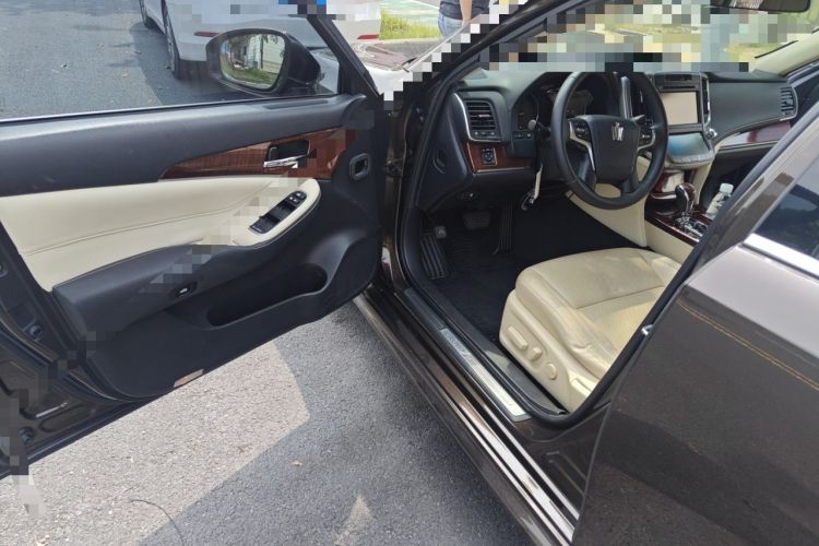 Used Toyota Crown 2015 2.0T Fashion Edition Driver Seat