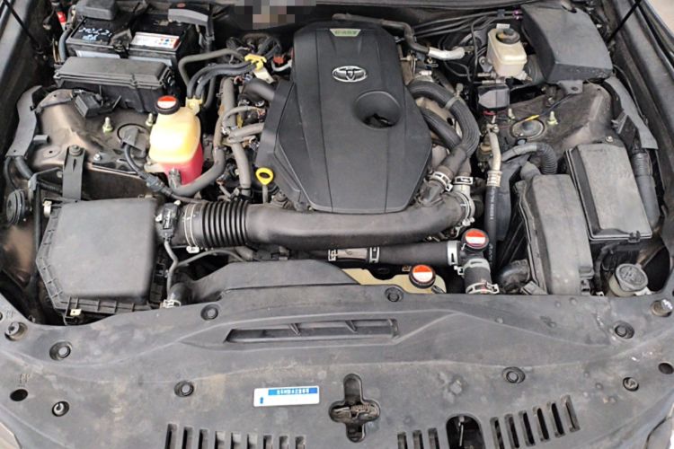 Used Toyota Crown 2015 2.0T Fashion Edition Engine Bay