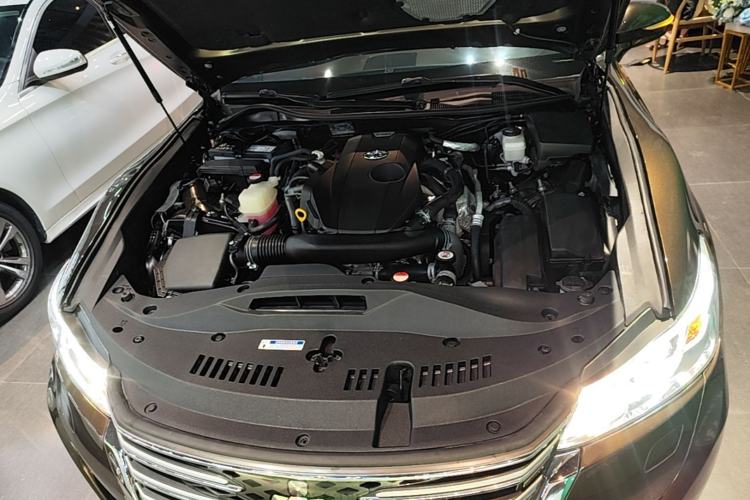 Used Toyota Crown 2015 2.0T Fashion Edition Engine Bay