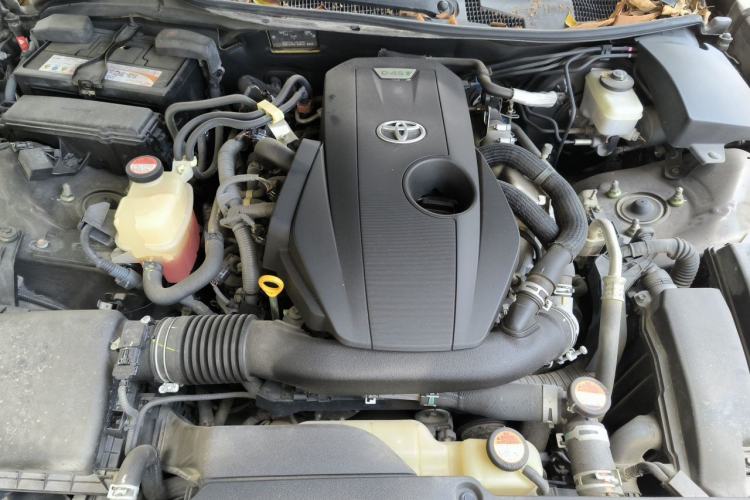 Used Toyota Crown 2015 2.0T Fashion Edition Engine Bay