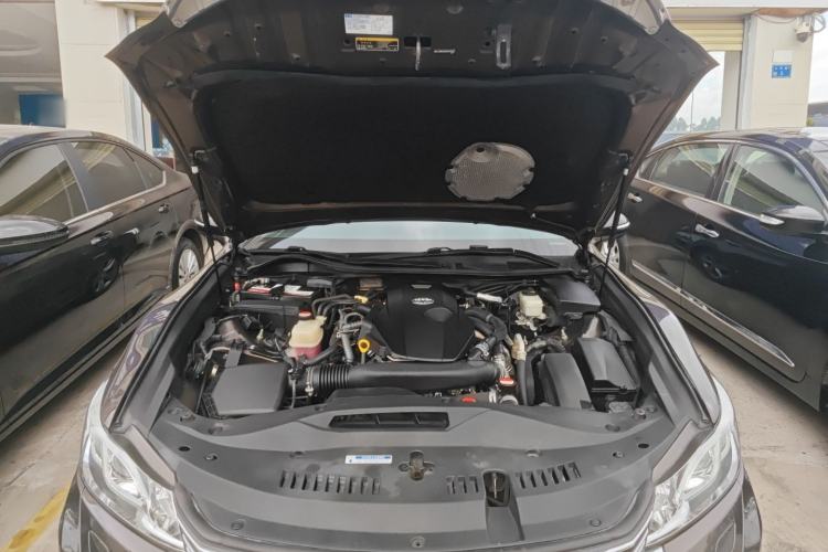 Used Toyota Crown 2015 2.0T Fashion Edition Engine Bay